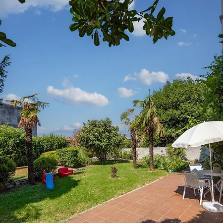 Διαμέρισμα City With Garden - Happy
